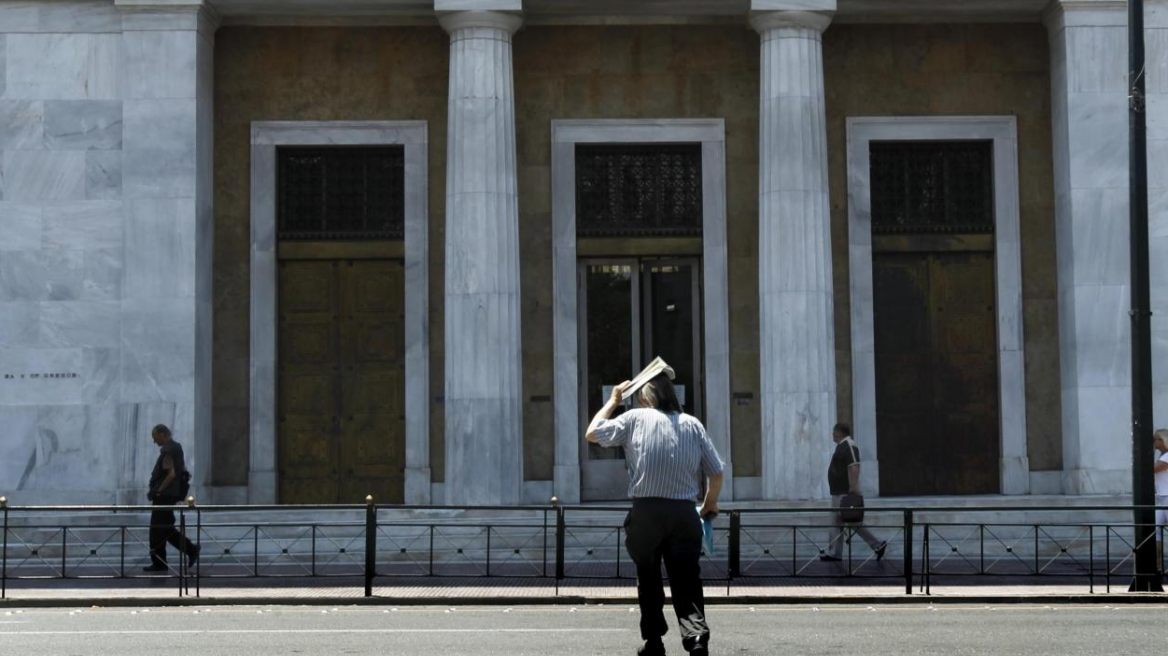FΤ: Βαρόμετρο για όλη την Ευρωζώνη η «μάχη» για τις ελληνικές τράπεζες